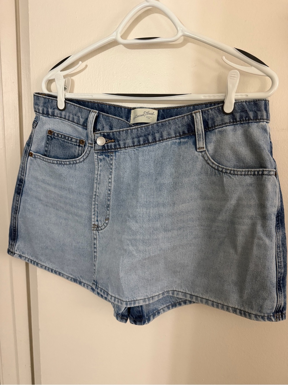 Universal Thread Light Blue Denim Skorts